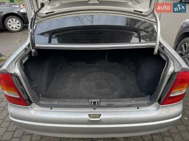 Серый Опель Астра, объемом двигателя 1.6 л и пробегом 420 тыс. км за 3500 $, фото 8 на Automoto.ua