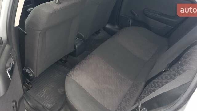 Серый Опель Астра, объемом двигателя 1.6 л и пробегом 140 тыс. км за 2900 $, фото 11 на Automoto.ua