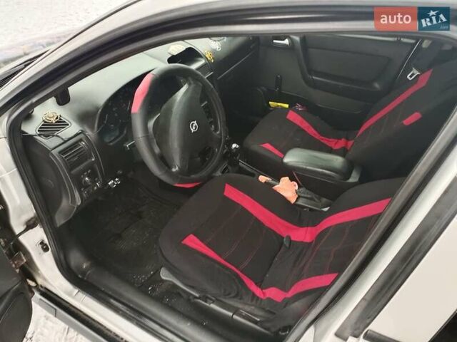 Сірий Опель Астра, об'ємом двигуна 1.4 л та пробігом 340 тис. км за 3700 $, фото 7 на Automoto.ua