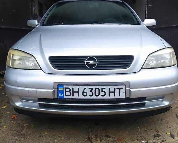 Серый Опель Астра, объемом двигателя 1.4 л и пробегом 200 тыс. км за 4350 $, фото 1 на Automoto.ua
