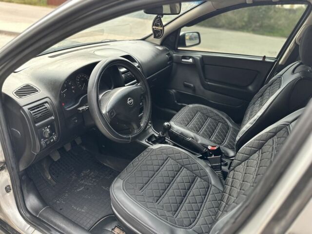 Сірий Опель Астра, об'ємом двигуна 1.6 л та пробігом 220 тис. км за 3500 $, фото 16 на Automoto.ua