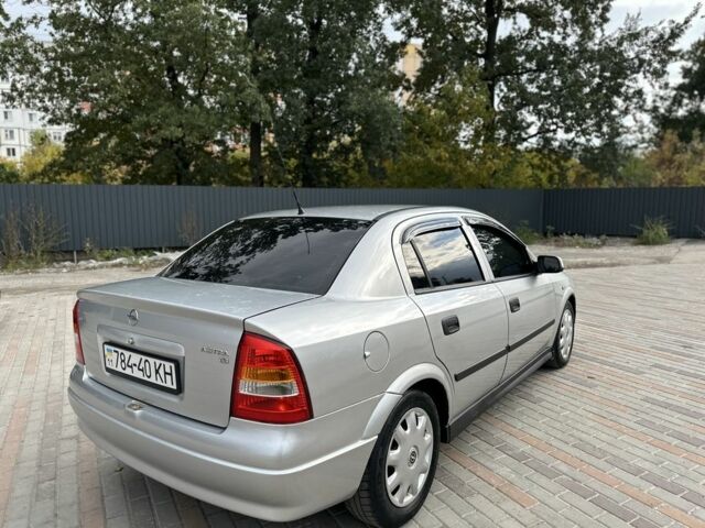Сірий Опель Астра, об'ємом двигуна 1.6 л та пробігом 220 тис. км за 3500 $, фото 11 на Automoto.ua