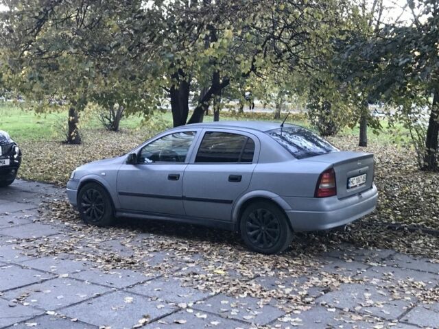 Серый Опель Астра, объемом двигателя 1.4 л и пробегом 420 тыс. км за 1000 $, фото 1 на Automoto.ua