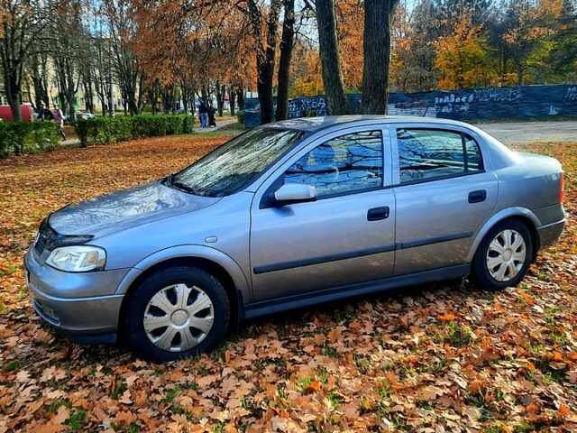 Серый Опель Астра, объемом двигателя 1.6 л и пробегом 174 тыс. км за 3500 $, фото 5 на Automoto.ua