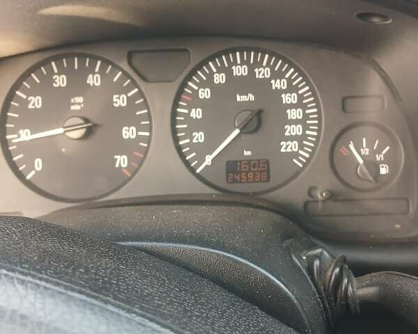 Сірий Опель Астра, об'ємом двигуна 1.39 л та пробігом 245 тис. км за 3200 $, фото 4 на Automoto.ua