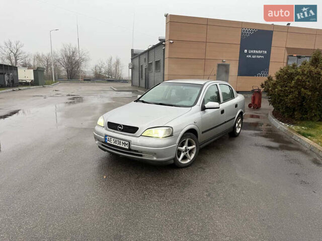 Серый Опель Астра, объемом двигателя 1.4 л и пробегом 300 тыс. км за 2800 $, фото 7 на Automoto.ua