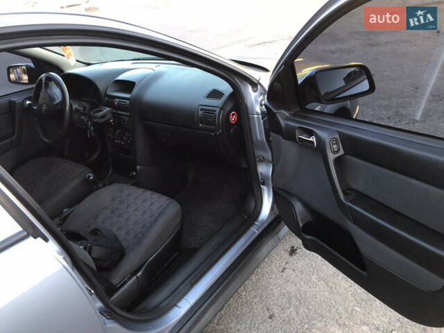 Серый Опель Астра, объемом двигателя 1.4 л и пробегом 254 тыс. км за 3500 $, фото 6 на Automoto.ua