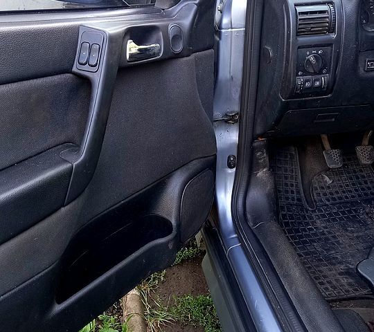 Серый Опель Астра, объемом двигателя 1.6 л и пробегом 340 тыс. км за 2200 $, фото 5 на Automoto.ua