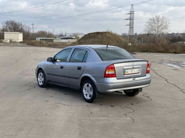 Серый Опель Астра, объемом двигателя 1.6 л и пробегом 250 тыс. км за 3300 $, фото 3 на Automoto.ua