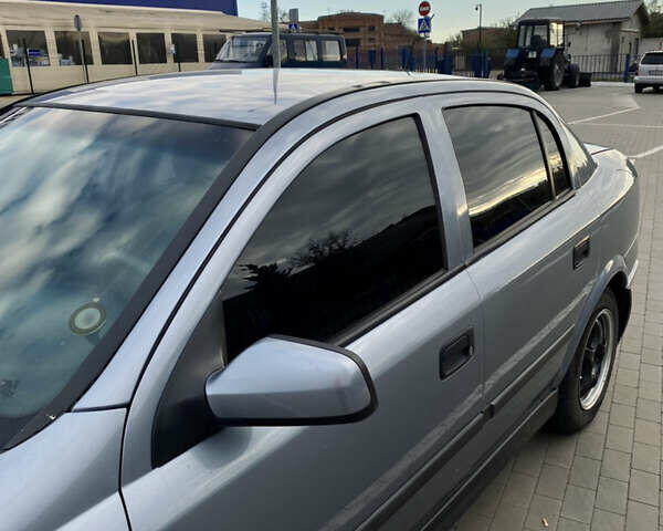 Сірий Опель Астра, об'ємом двигуна 1.6 л та пробігом 245 тис. км за 4200 $, фото 1 на Automoto.ua