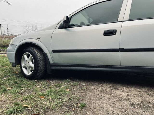 Сірий Опель Астра, об'ємом двигуна 1.6 л та пробігом 263 тис. км за 4000 $, фото 1 на Automoto.ua