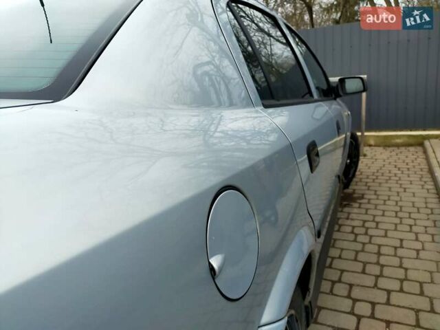 Сірий Опель Астра, об'ємом двигуна 1.4 л та пробігом 326 тис. км за 3300 $, фото 13 на Automoto.ua