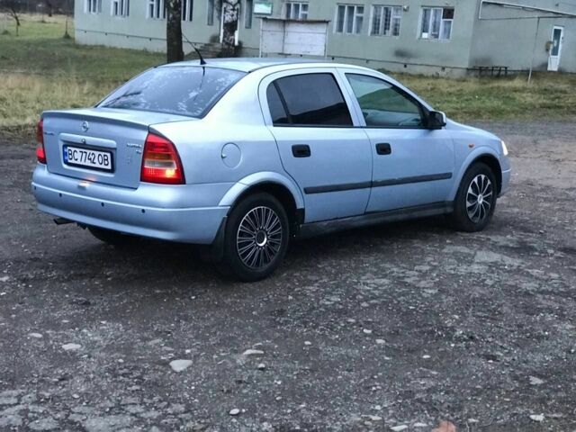 Серый Опель Астра, объемом двигателя 1.6 л и пробегом 320 тыс. км за 2200 $, фото 2 на Automoto.ua