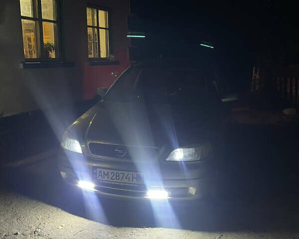 Серый Опель Астра, объемом двигателя 1.6 л и пробегом 300 тыс. км за 2600 $, фото 7 на Automoto.ua