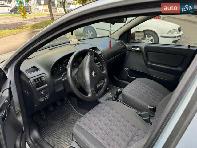 Сірий Опель Астра, об'ємом двигуна 1.6 л та пробігом 160 тис. км за 4200 $, фото 5 на Automoto.ua