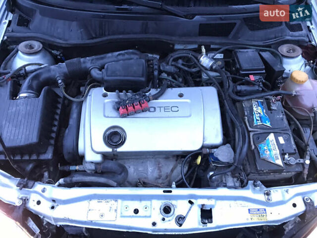 Сірий Опель Астра, об'ємом двигуна 1.6 л та пробігом 320 тис. км за 2200 $, фото 4 на Automoto.ua