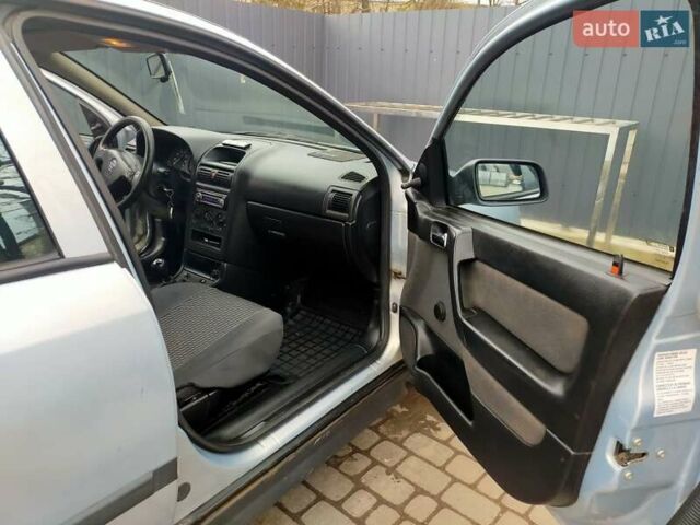 Сірий Опель Астра, об'ємом двигуна 1.4 л та пробігом 326 тис. км за 3300 $, фото 11 на Automoto.ua