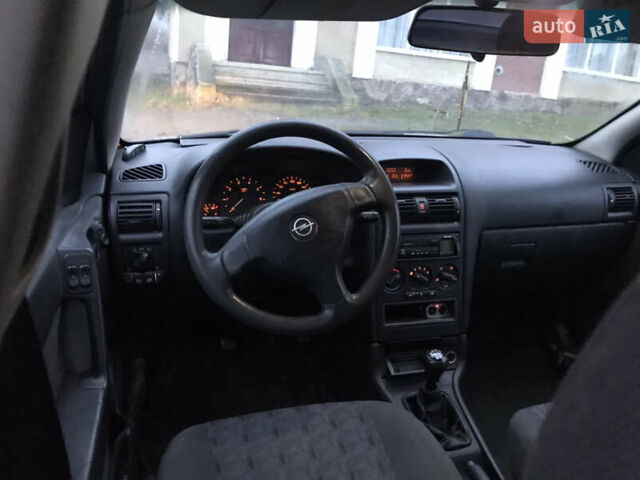 Сірий Опель Астра, об'ємом двигуна 1.6 л та пробігом 320 тис. км за 2200 $, фото 2 на Automoto.ua