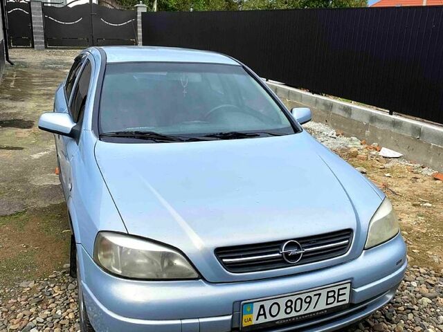 Серый Опель Астра, объемом двигателя 1.4 л и пробегом 264 тыс. км за 2500 $, фото 1 на Automoto.ua