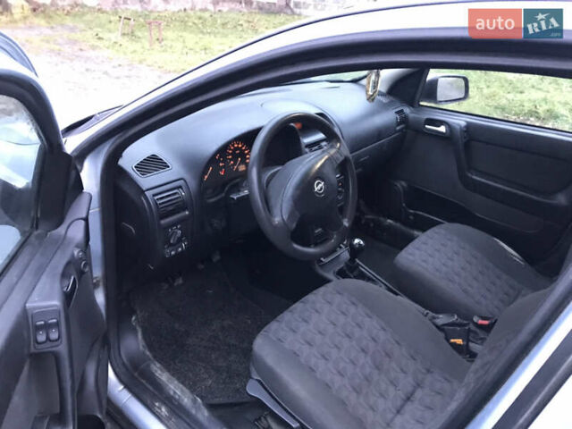 Сірий Опель Астра, об'ємом двигуна 1.6 л та пробігом 320 тис. км за 2200 $, фото 3 на Automoto.ua