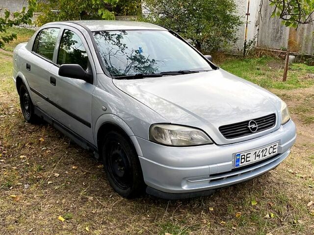 Серый Опель Астра, объемом двигателя 1.4 л и пробегом 250 тыс. км за 1750 $, фото 1 на Automoto.ua
