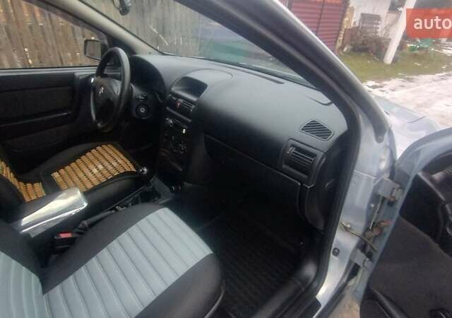 Опель Астра 2004 в Житомире на Automoto.ua Серый Опель Астра, объемом двигателя 1.4 л и пробегом 225 тыс. км за 3300 $, фото 9 на Automoto.ua