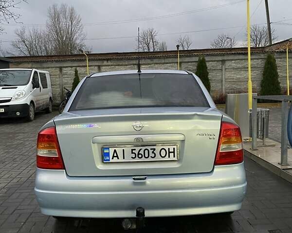 Серый Опель Астра, объемом двигателя 1.4 л и пробегом 300 тыс. км за 3200 $, фото 2 на Automoto.ua