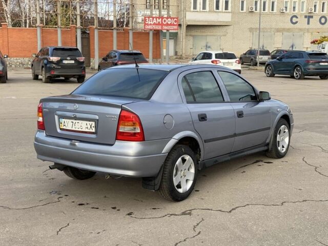 Серый Опель Астра, объемом двигателя 1.6 л и пробегом 250 тыс. км за 3300 $, фото 4 на Automoto.ua