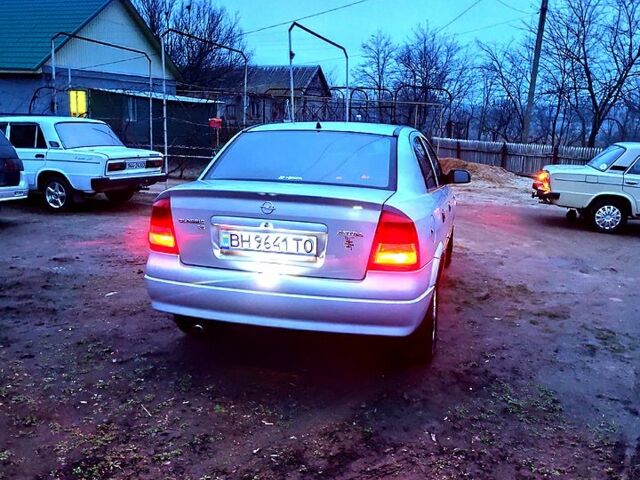 Сірий Опель Астра, об'ємом двигуна 1.4 л та пробігом 260 тис. км за 3400 $, фото 2 на Automoto.ua