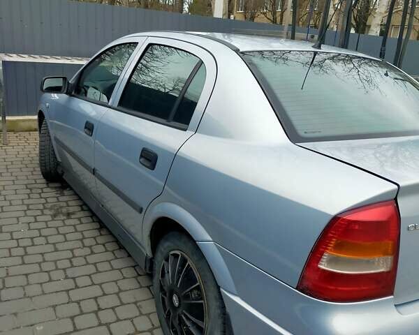 Сірий Опель Астра, об'ємом двигуна 1.4 л та пробігом 326 тис. км за 3300 $, фото 5 на Automoto.ua