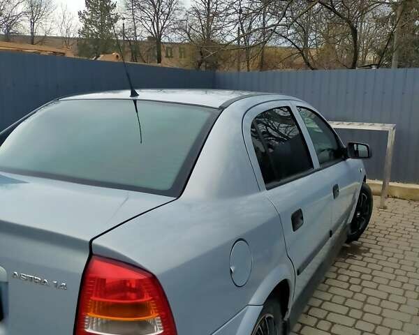 Сірий Опель Астра, об'ємом двигуна 1.4 л та пробігом 326 тис. км за 3300 $, фото 4 на Automoto.ua