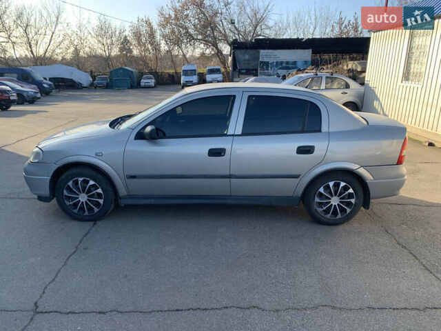 Сірий Опель Астра, об'ємом двигуна 1.39 л та пробігом 252 тис. км за 3850 $, фото 3 на Automoto.ua