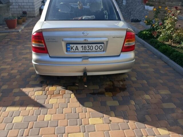 Сірий Опель Астра, об'ємом двигуна 1.4 л та пробігом 148 тис. км за 3900 $, фото 1 на Automoto.ua