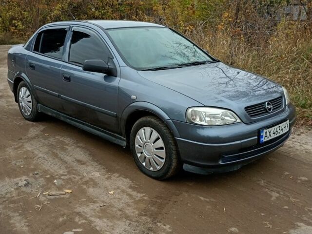 Серый Опель Астра, объемом двигателя 1.4 л и пробегом 210 тыс. км за 3200 $, фото 4 на Automoto.ua