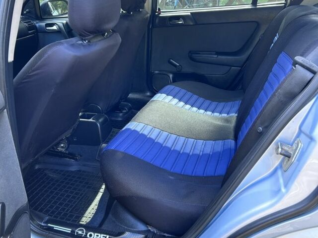 Сірий Опель Астра, об'ємом двигуна 1.4 л та пробігом 188 тис. км за 3500 $, фото 13 на Automoto.ua