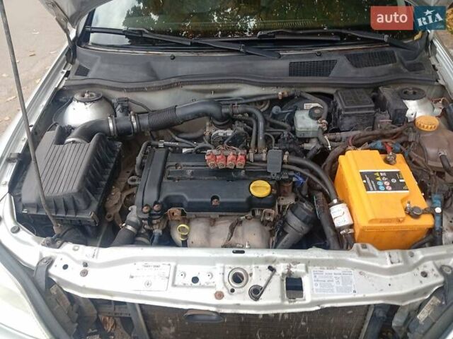 Опель Астра 2005 в Первомайск на Automoto.ua Серый Опель Астра, объемом двигателя 1.4 л и пробегом 280 тыс. км за 2850 $, фото 1 на Automoto.ua