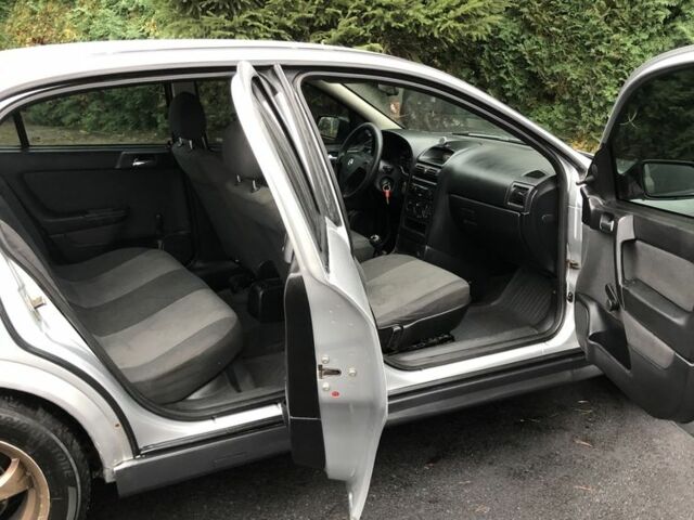 Сірий Опель Астра, об'ємом двигуна 1.4 л та пробігом 450 тис. км за 2600 $, фото 6 на Automoto.ua