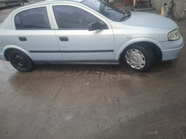 Серый Опель Астра, объемом двигателя 1.4 л и пробегом 400 тыс. км за 2500 $, фото 3 на Automoto.ua