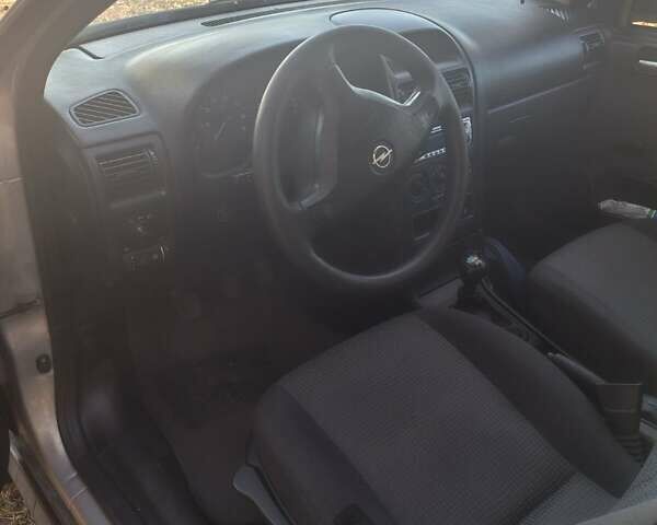 Сірий Опель Астра, об'ємом двигуна 1.4 л та пробігом 172 тис. км за 3500 $, фото 6 на Automoto.ua