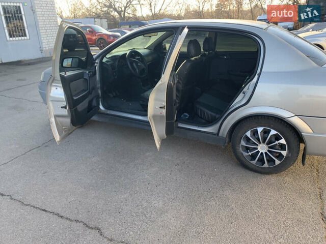 Сірий Опель Астра, об'ємом двигуна 1.39 л та пробігом 252 тис. км за 3850 $, фото 9 на Automoto.ua