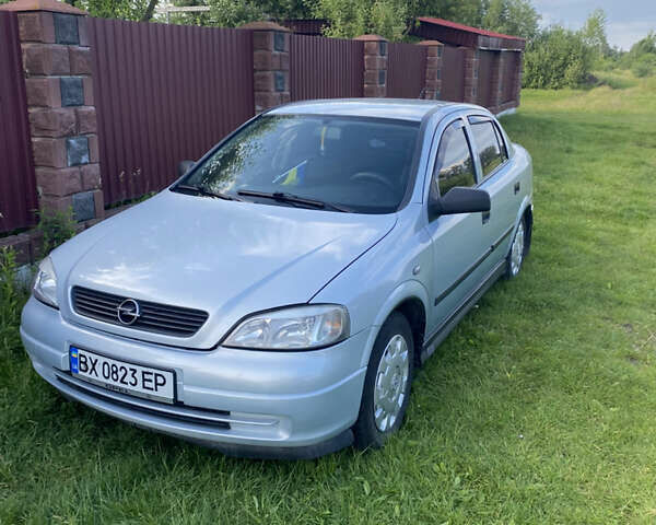 Сірий Опель Астра, об'ємом двигуна 1.39 л та пробігом 163 тис. км за 3900 $, фото 1 на Automoto.ua