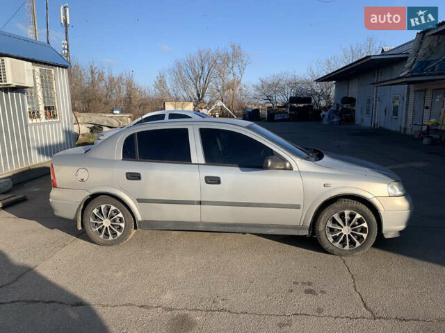 Сірий Опель Астра, об'ємом двигуна 1.39 л та пробігом 252 тис. км за 3850 $, фото 2 на Automoto.ua
