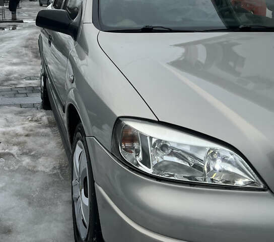 Сірий Опель Астра, об'ємом двигуна 1.4 л та пробігом 180 тис. км за 4000 $, фото 28 на Automoto.ua