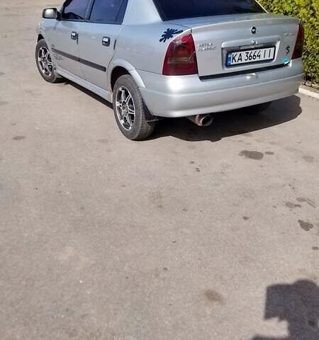 Серый Опель Астра, объемом двигателя 1.4 л и пробегом 360 тыс. км за 2500 $, фото 5 на Automoto.ua