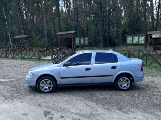 Сірий Опель Астра, об'ємом двигуна 1.4 л та пробігом 188 тис. км за 3500 $, фото 2 на Automoto.ua
