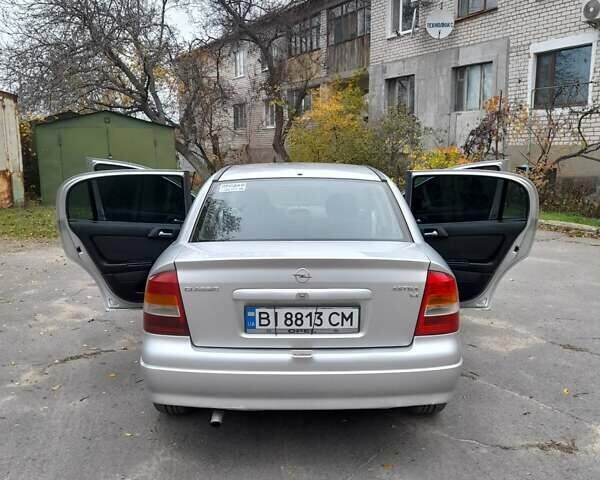 Сірий Опель Астра, об'ємом двигуна 1.39 л та пробігом 250 тис. км за 2900 $, фото 12 на Automoto.ua
