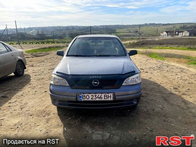 Серый Опель Астра, объемом двигателя 1.4 л и пробегом 212 тыс. км за 3000 $, фото 3 на Automoto.ua