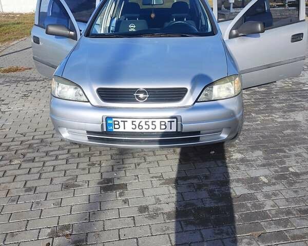 Серый Опель Астра, объемом двигателя 1.39 л и пробегом 242 тыс. км за 3800 $, фото 10 на Automoto.ua