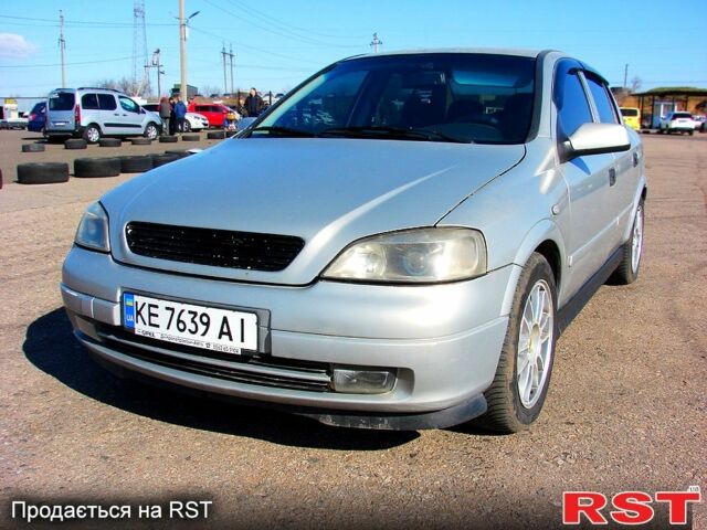 Серый Опель Астра, объемом двигателя 1.4 л и пробегом 260 тыс. км за 2100 $, фото 1 на Automoto.ua