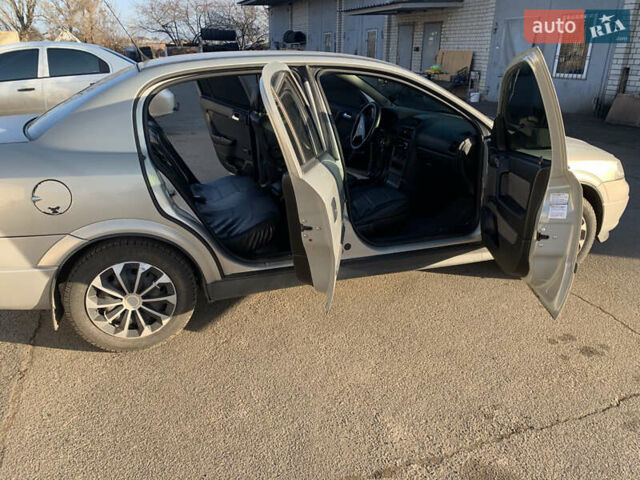 Сірий Опель Астра, об'ємом двигуна 1.39 л та пробігом 252 тис. км за 3850 $, фото 10 на Automoto.ua